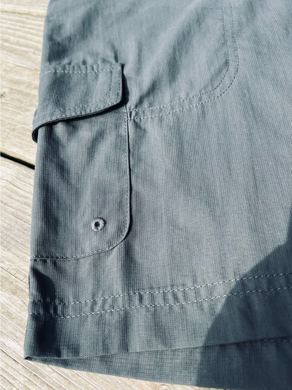 COLUMBIA OMNI~WICK CARGO PERFORMANCE SHORTS - Picture 6 of 15